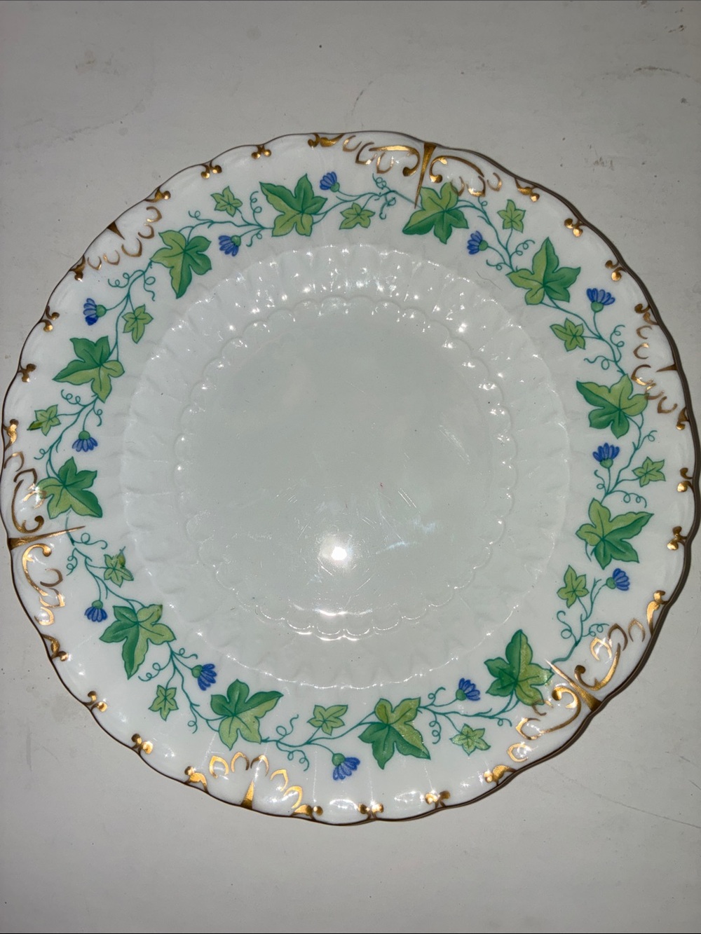 Royal Crown Derby White Porcelain Plate with Green Ivy and Gold Trim
